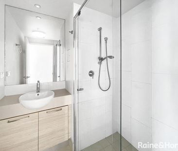 Stylish Apartment Living in the Heart of Hamilton - Photo 6