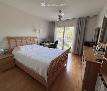 Spacious 6.5-Room Ground Floor Apartment with Private Garden and Terrace - Photo 3