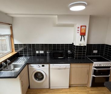 3 bedroom terraced house to rent - Photo 6