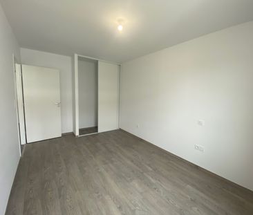 Location Appartement 2 pièces 44m² LA MADELEINE 59110 - Photo 2