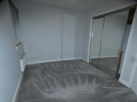 2 bedroom semi-detached house to rent - Photo 3