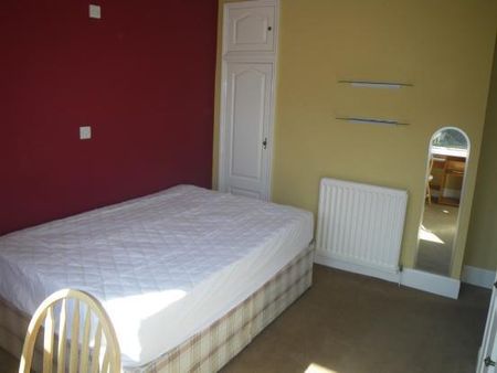 5 bedroom detached house to rent - Photo 3