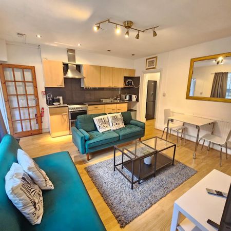 2 bedroom flat to rent - Photo 3