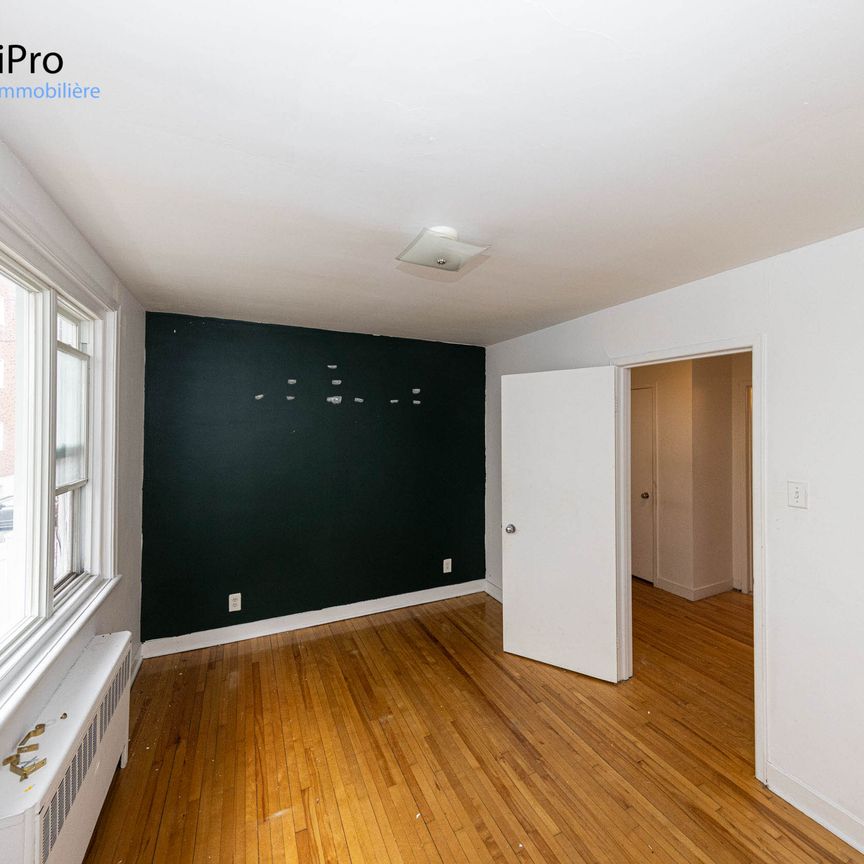 630 Chouinard - Photo 1