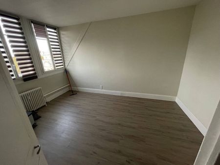 Location appartement 2 pièces 37 m² à Bourg-en-Bresse (01000) CENTRE VILLE - Photo 3