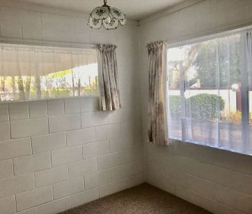 Charming 2BR Home in Mangere Bridge - Photo 5