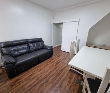 4 bedroom terraced house to rent - Photo 2