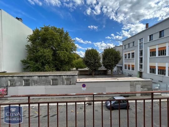 Appartement à louer 4 pièces 80.81m² - Photo 1