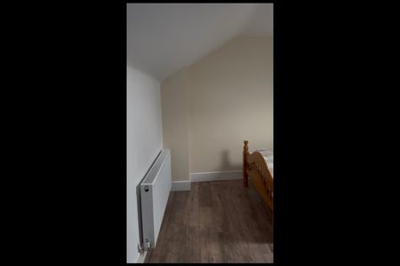 Room in a Shared Flat, High Road, NW10 - Photo 2