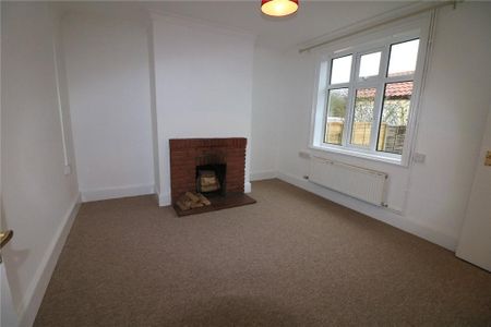 3 bedroom semi-detached house to rent - Photo 2