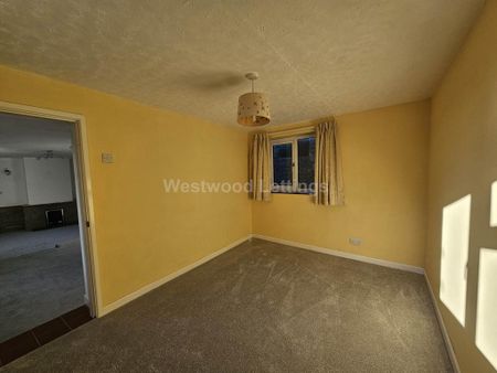 3 bedroom detached house to rent - Photo 3