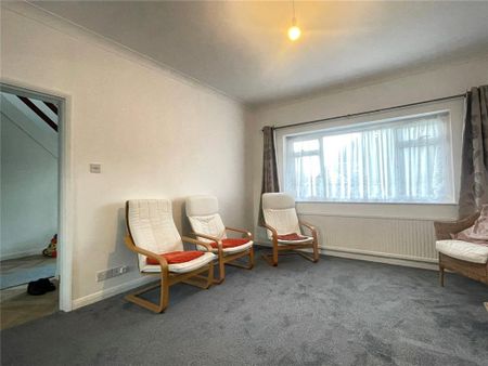 5 bedroom detached house to rent - Photo 2