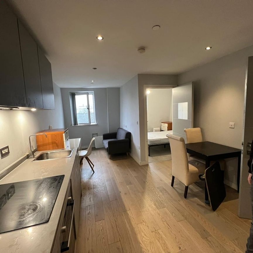 1 Bed Flat, Liverpool Road, LU1 - Photo 2