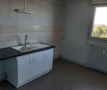 Location - Appartement T3 - 66 m² - Montbéliard - Photo 2