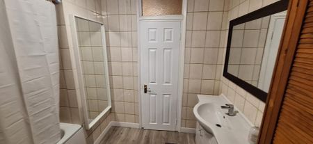 1 bedroom house of multiple occupation to rent - Photo 2