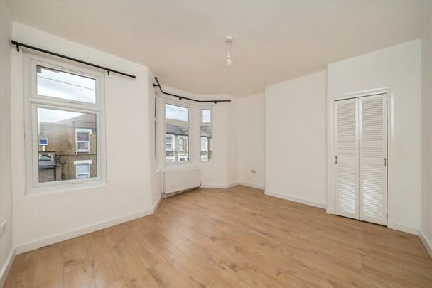 Durham Road, Canary Wharf, E16 - Photo 1