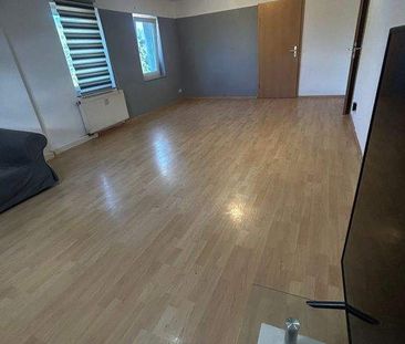 Helle 2-Raum-Dachgeschosswohnung in Chemnitz - Photo 1