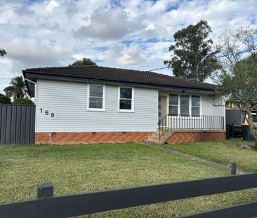 Renovated Three Bedroom Home! - Photo 6