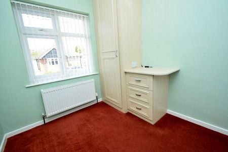 3 bedroom semi-detached house to rent - Photo 5