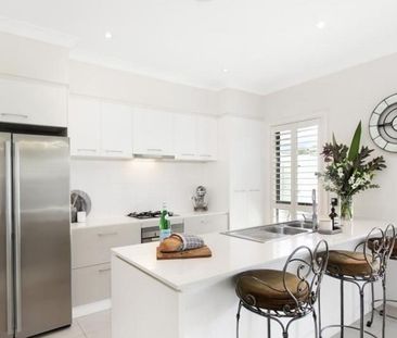 Modern Home in Great Location. - Photo 6