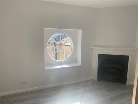 2 bedroom semi-detached house to rent - Photo 5