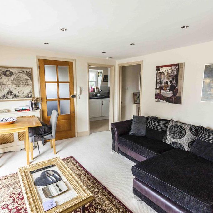 1 bedroom flat to rent - Photo 1