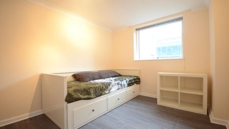 2 Bed Flat, Icon House, RG1 - Photo 4
