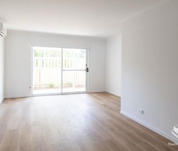 New Townhomes Air Conditioned Throughout - Photo 4