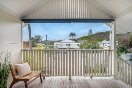 Timeless Charm with Modern Comfort - Castle Hill Views - Photo 3