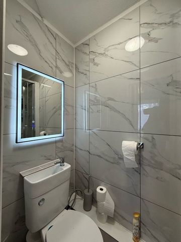 Studio Flat, Arabella Drive, SW15 - Photo 3