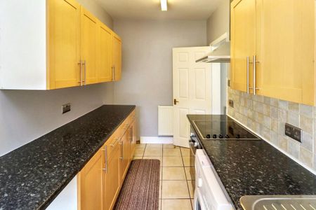 3 bedroom terraced house to rent - Photo 2