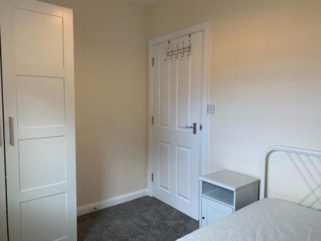 2 bedroom flat to rent - Photo 5