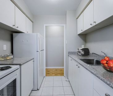 100 Spadina Road - Photo 1