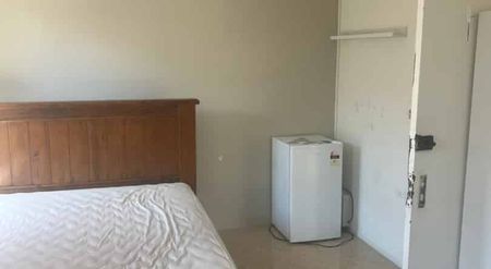 1-Bedroom ground floor for rent in Mount Roskill - Photo 3