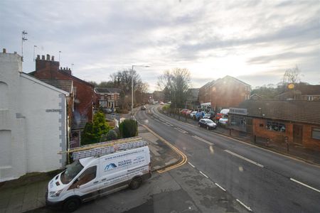 1-Bed Flat to Let on Lark Avenue, Penwortham, Preston - Photo 4