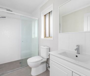 Beautiful Family Home in Peaceful Dunlop - Photo 4