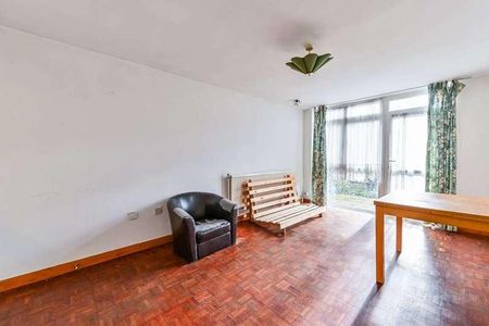 Caledonian Road, Caledonian Road, N7 - Photo 3