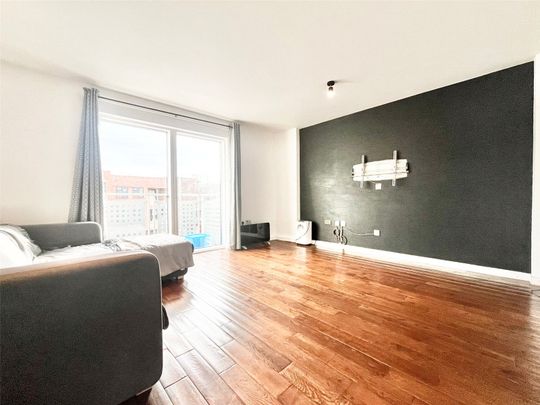 Prince Regent Road, Hounslow, TW3 1QQ - Photo 1