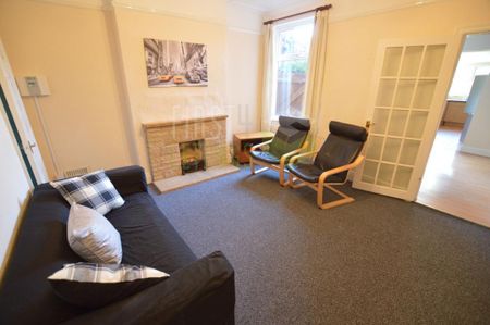 4 bedroom terraced house to rent - Photo 4