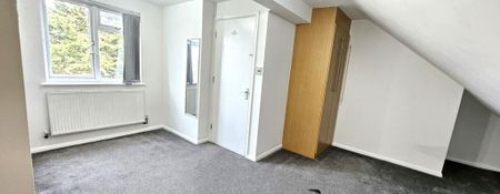 5 bedroom end of terrace house to rent - Photo 2