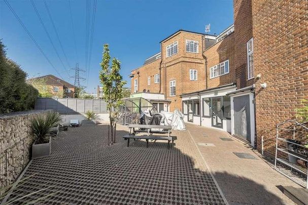 Petunia Court, New Malden, KT3 - Photo 1