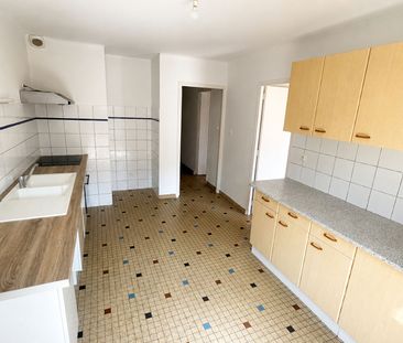 Location Appartement 3 pièces 69m² - Photo 3