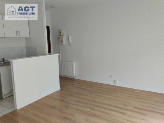 Location Appartement 1 pièce 31m² BEAUVAIS 60000 - Photo 1