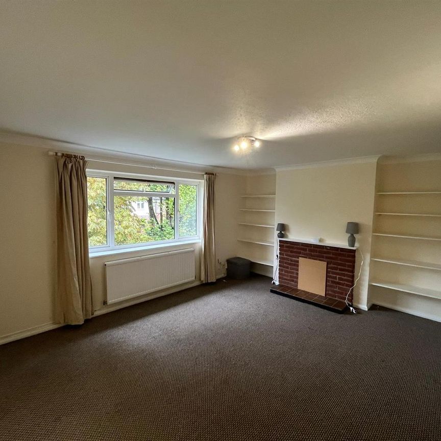 2 bed flat to rent in Kingsfield Road, Oxhey, WD19 - Photo 1