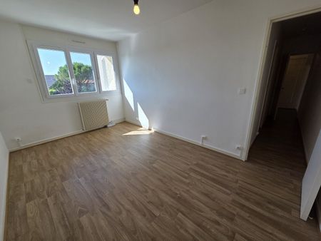 Location Appartement 2 pièces 57m² COGNAC 16100 - Photo 4