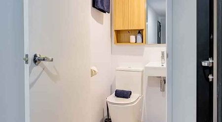 Studio (King Single) - Photo 5