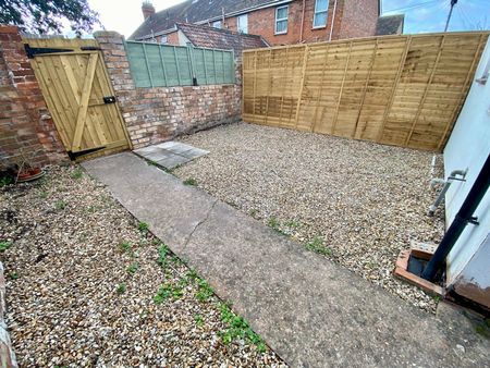 Cheddon Road, Taunton, Somerset - Photo 5