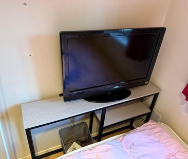 Room in a Shared Flat, Foxglove Court Vicars Bridge Close, HA0 - Photo 2