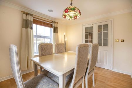 5 bedroom detached house to rent - Photo 3