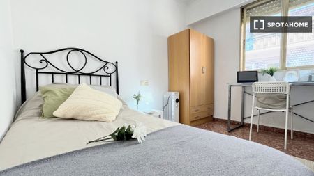 valencia, Valencian Community 46100 - Photo 3